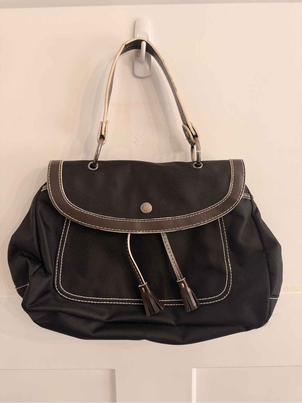 Tommy Hilfiger Y2K Black Handbag, Like New, Brown and Cream Trim, CUTE 🖤